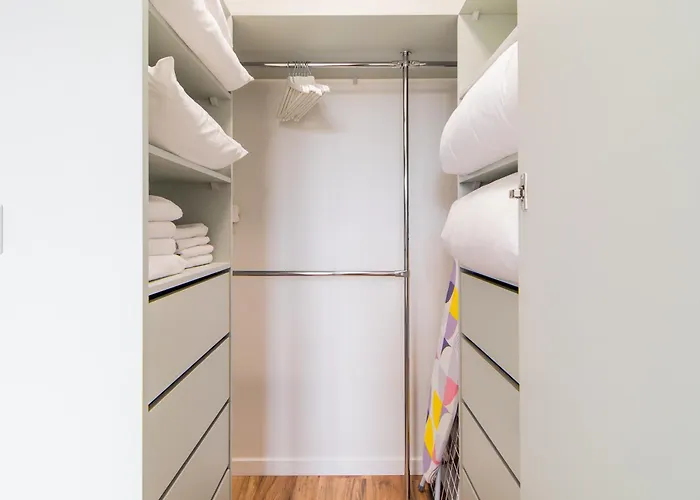 Glow Apartments, Poczty Polskiej Główny *